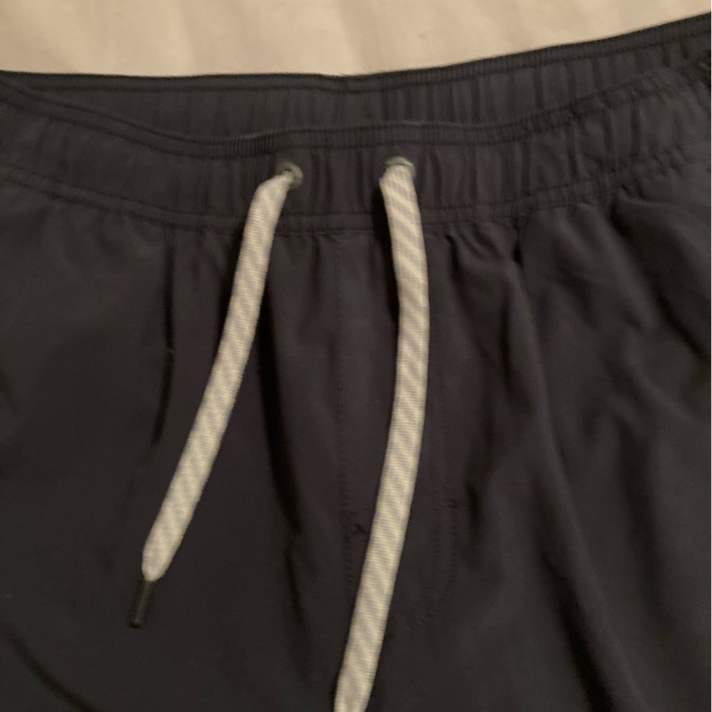 Vuori Black Shorts- size L - Picture 3 of 5